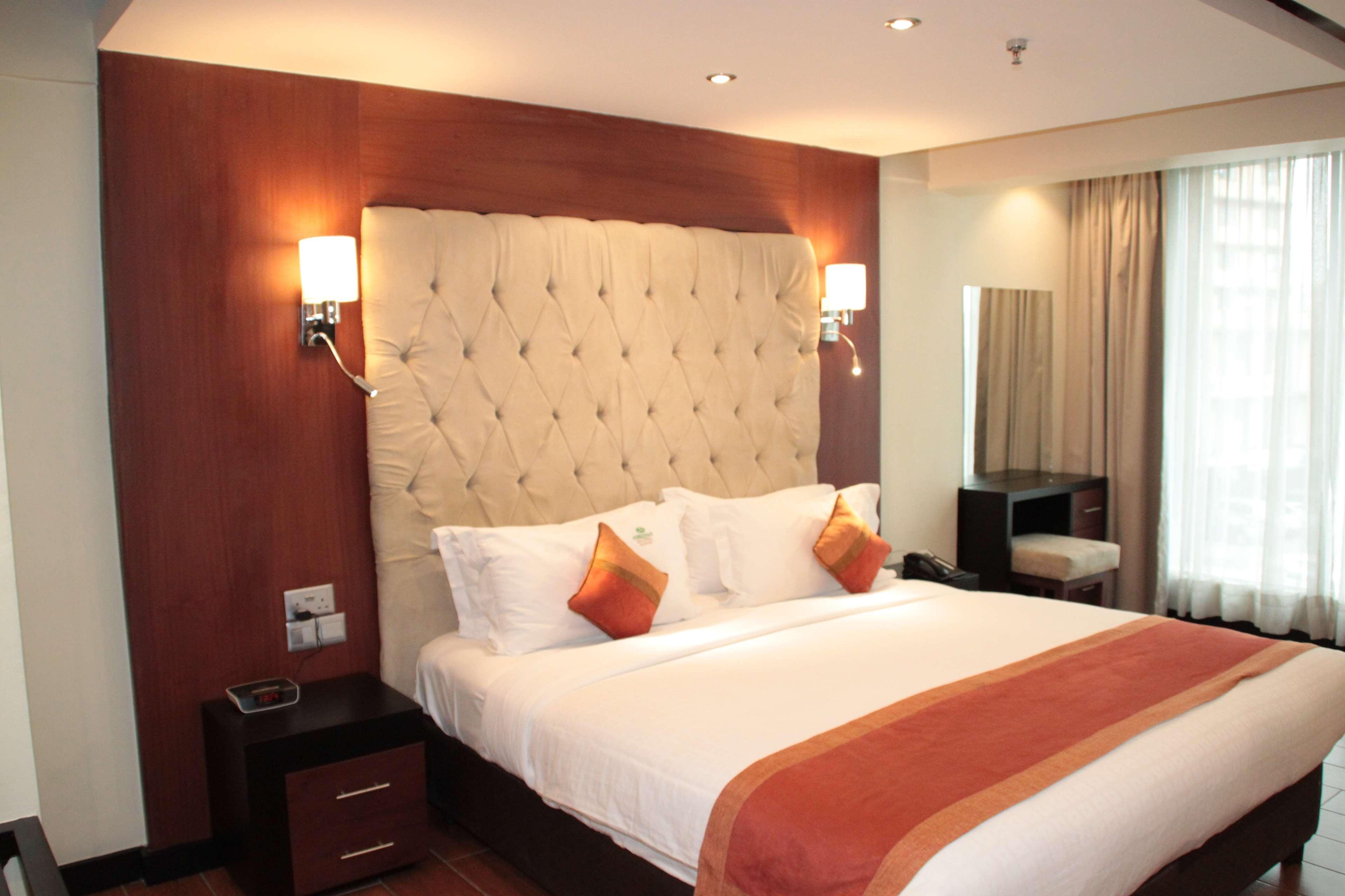 เบสต์ เวสเทิร์น ออแร โฮเต็ล ดู ลอค Hotel โอเร ภายนอก รูปภาพ